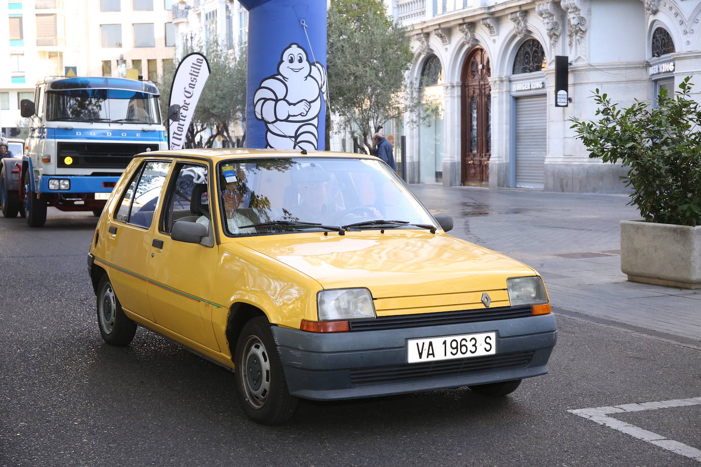 Fotos: Galería de fotos | Llegada de los participantes al Valladolid Motor Vintage 3/3