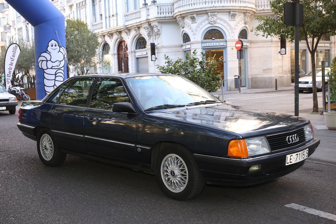 Fotos: Galería de fotos | Llegada de los participantes al Valladolid Motor Vintage 3/3