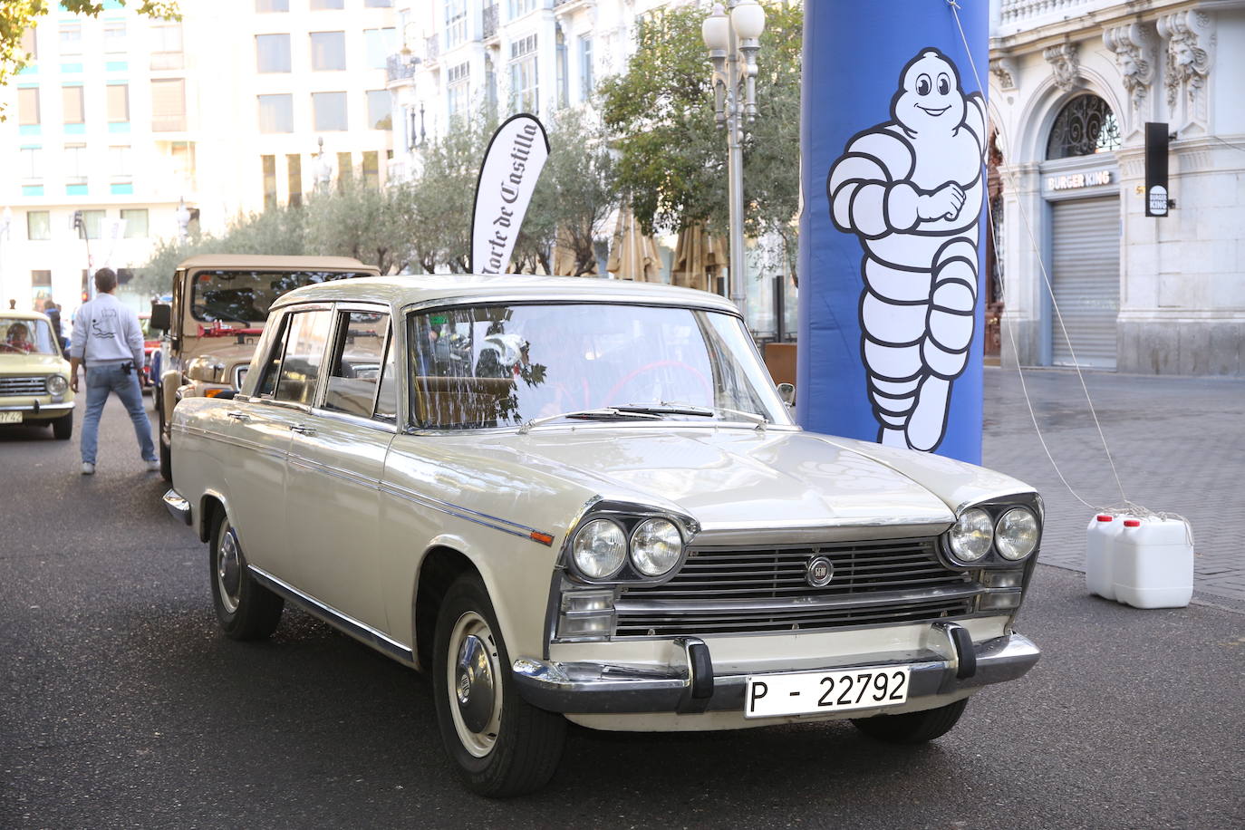 Fotos: Galería de fotos | Llegada de los participantes al Valladolid Motor Vintage 3/3