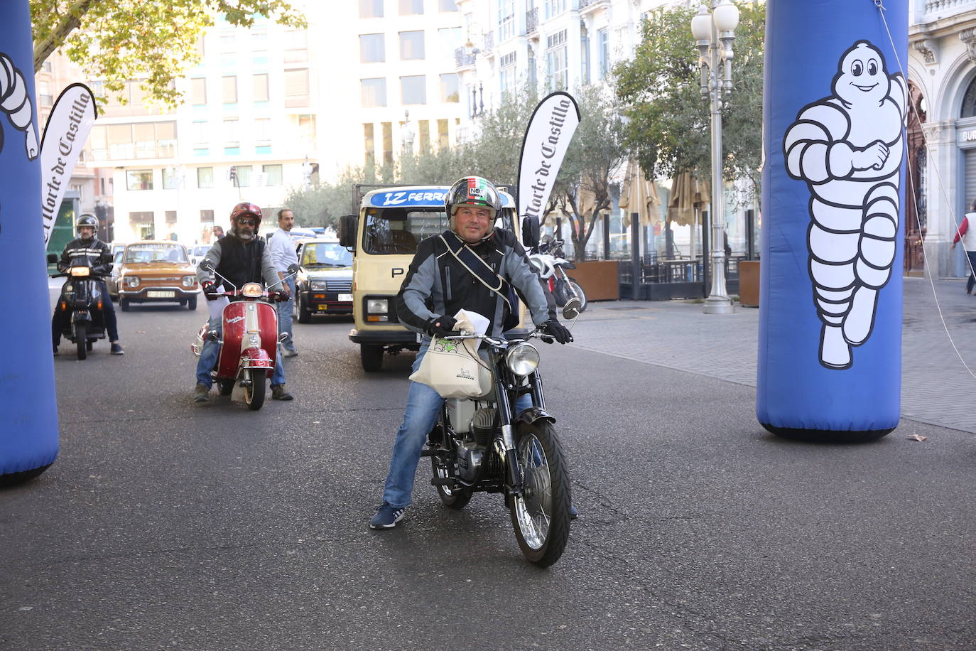 Fotos: Galería de fotos | Llegada de los participantes al Valladolid Motor Vintage 3/3