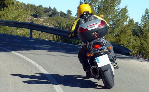 Elige el tipo de casco más adecuado para protegerte en la moto