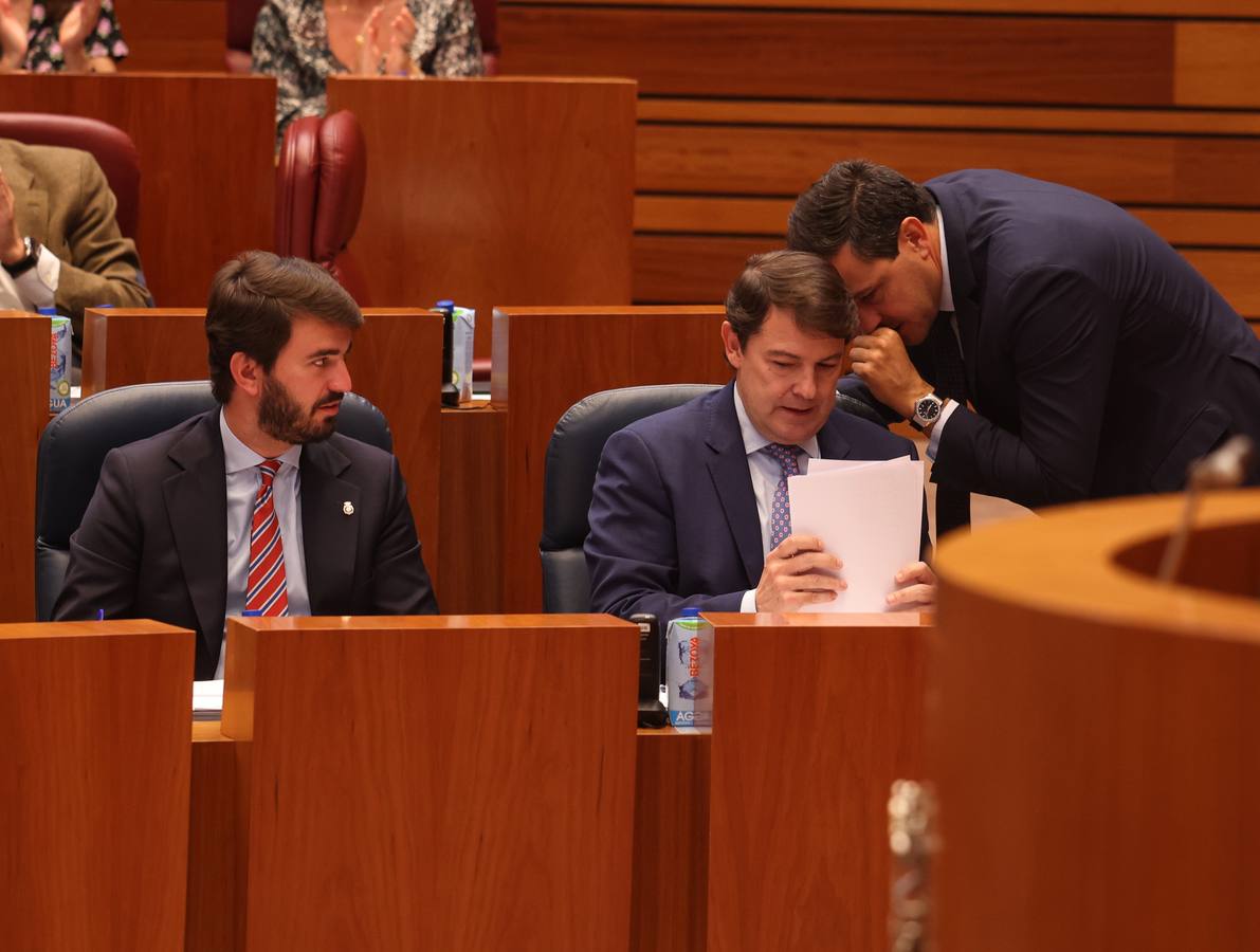 Fotos: Pleno en las Cortes de Castilla y León