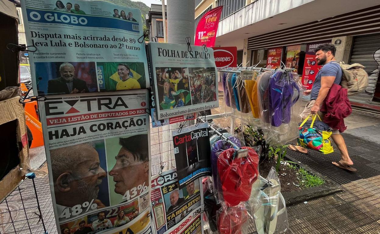 La prensa brasileña informa del resultado de las elecciones del domingo.