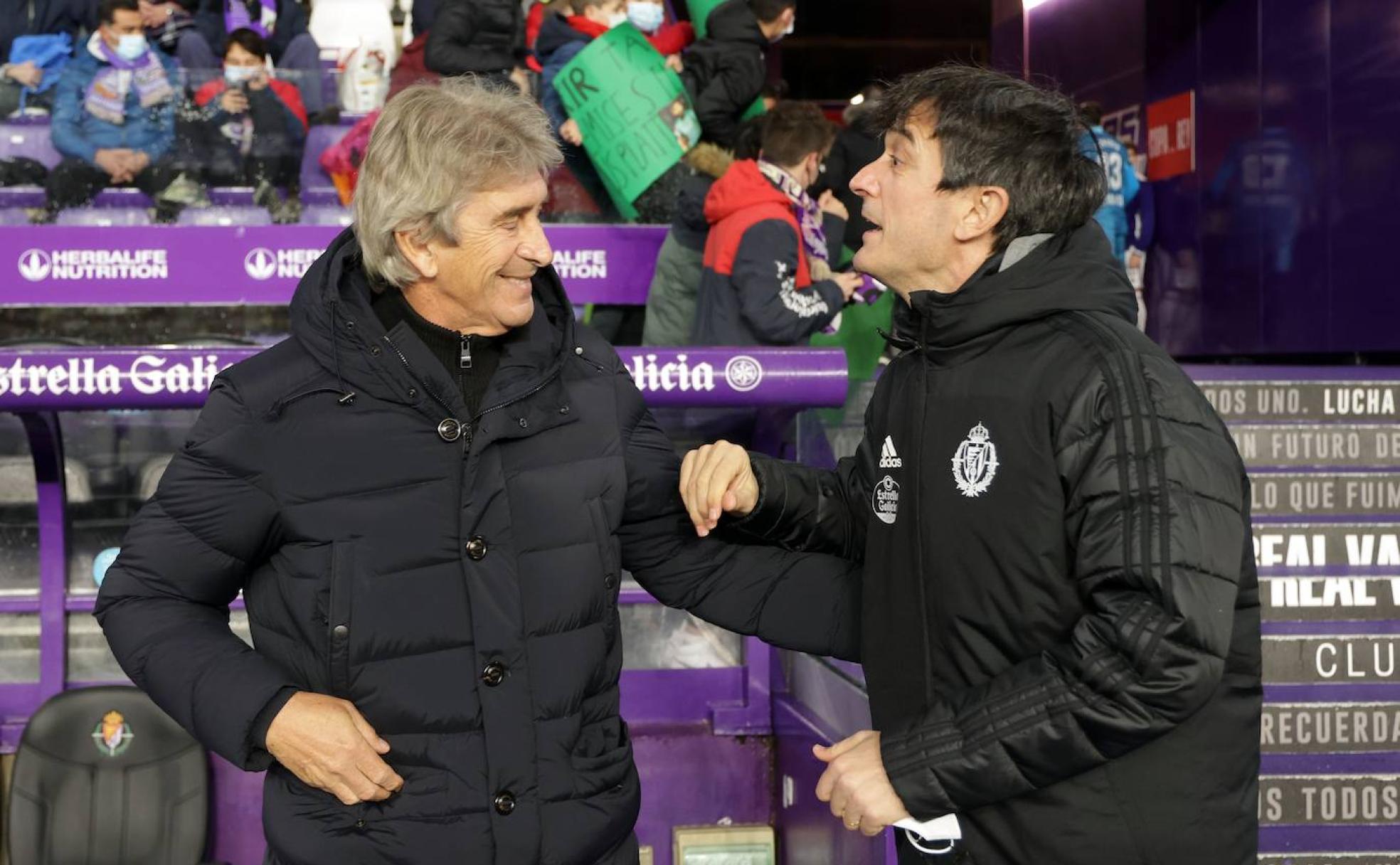 Pellegrini y Pacheta se saludan antes del partido de Copa del Rey en el José Zorrilla.