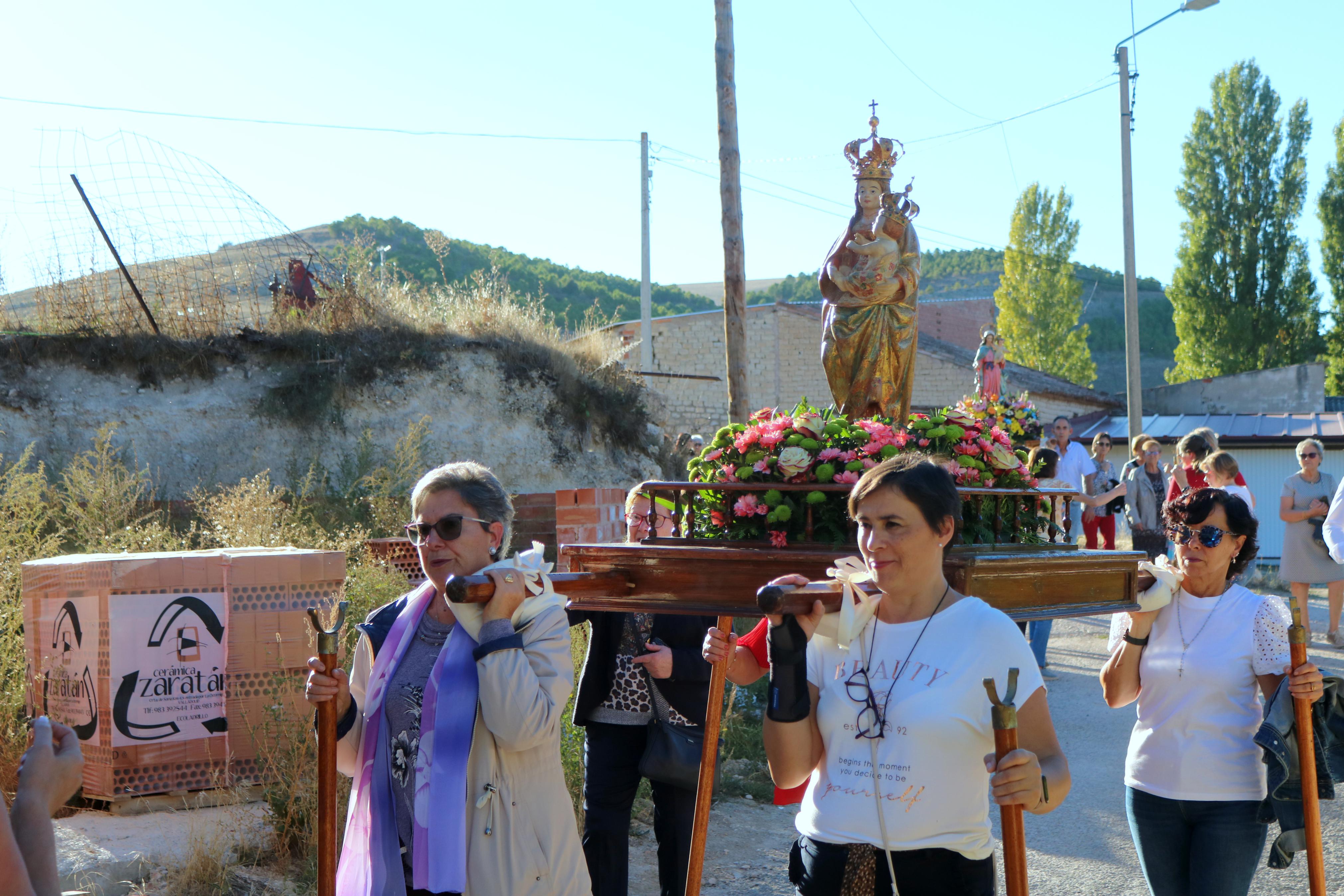 Las Fiestas Patronales tienen su centro en las danzas en honor a la Virgen del Río Franco y la Virgen del Rosario