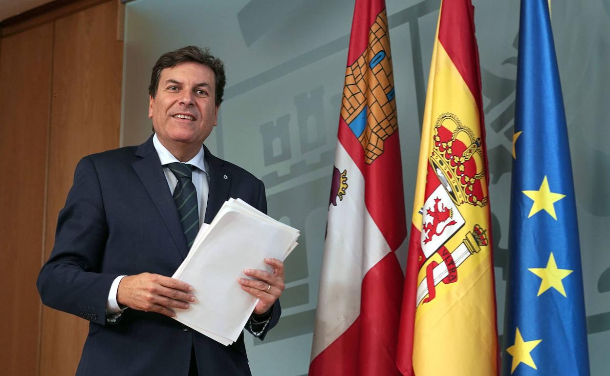 El portavoz y consejero de Economía y Hacienda, Carlos Fernández Carriedo. 