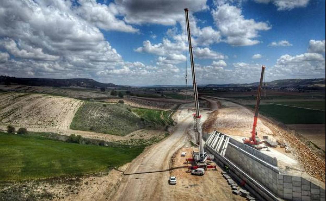 Obras del trazado de la Autovía del Duero entre Tudela y Quintanilla de Arriba.