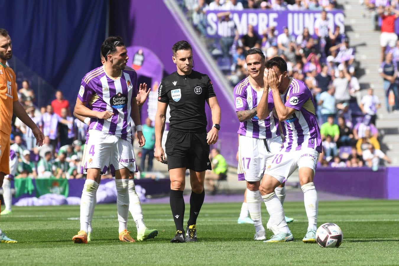 Fotos: Valioso punto del Real Valladolid ante el Betis (1/3)