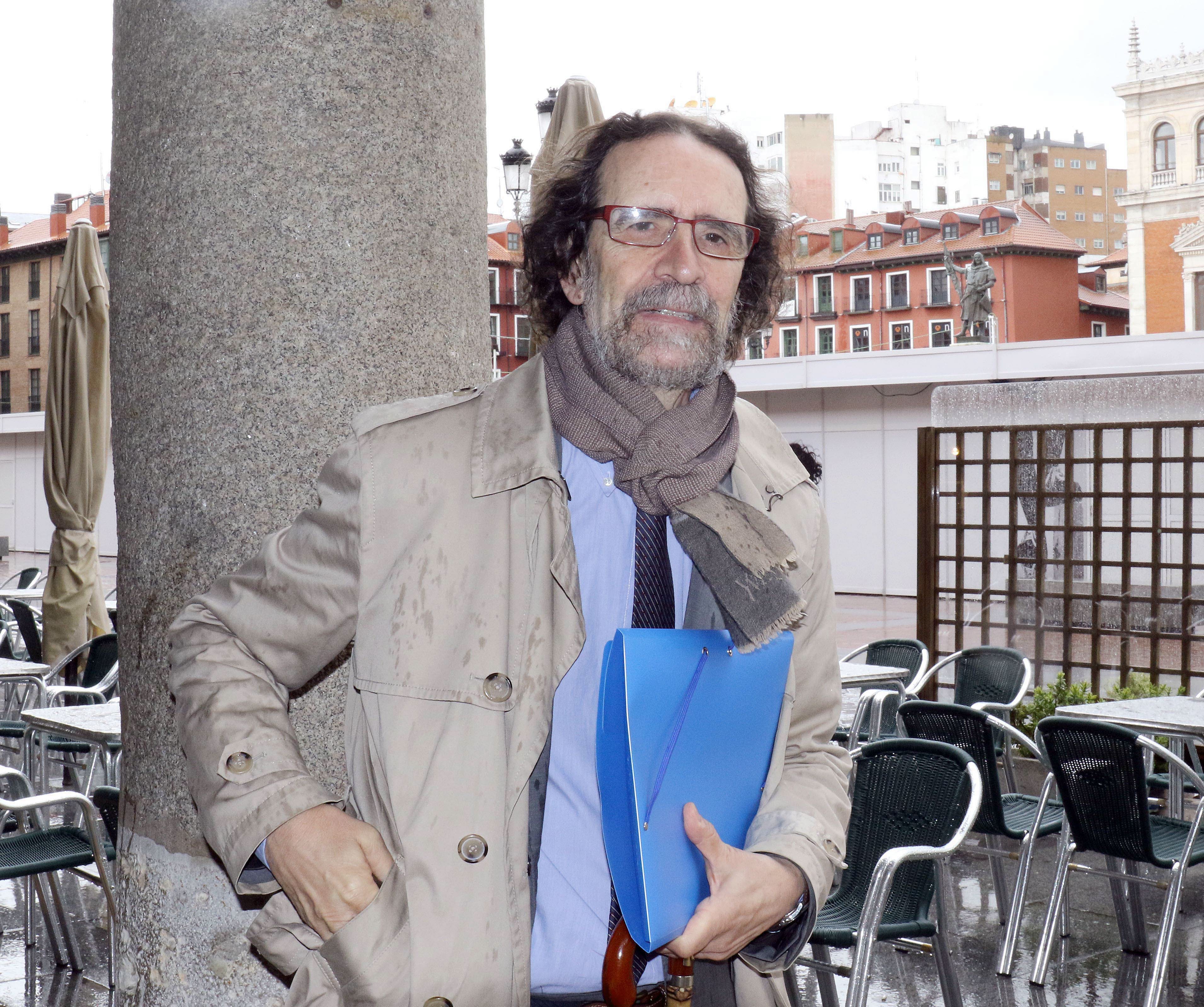 Luis Díaz Viana, en la Plaza Mayor. 