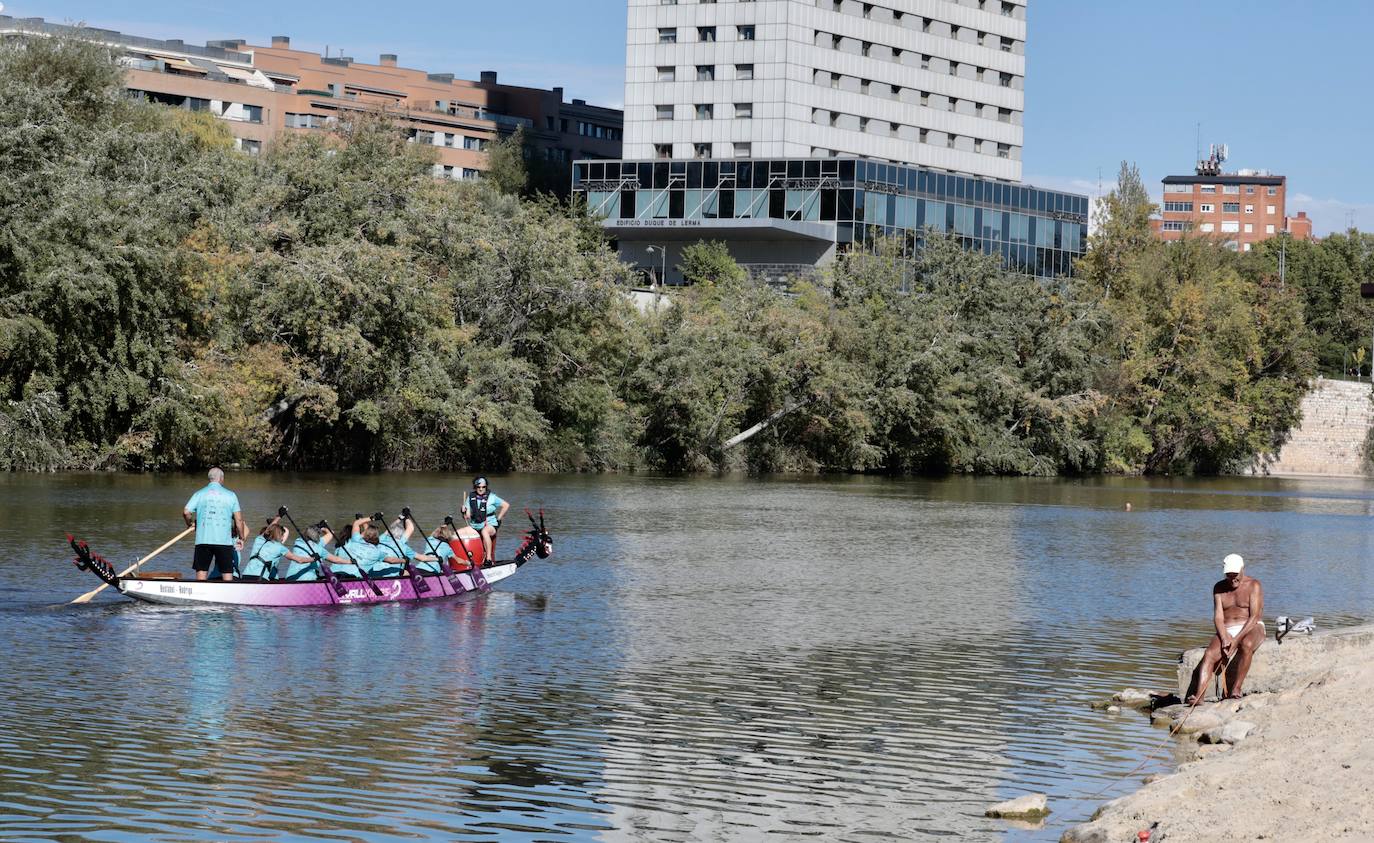 Fotos: El barco de las Valkirias ya surca las aguas del Pisuerga