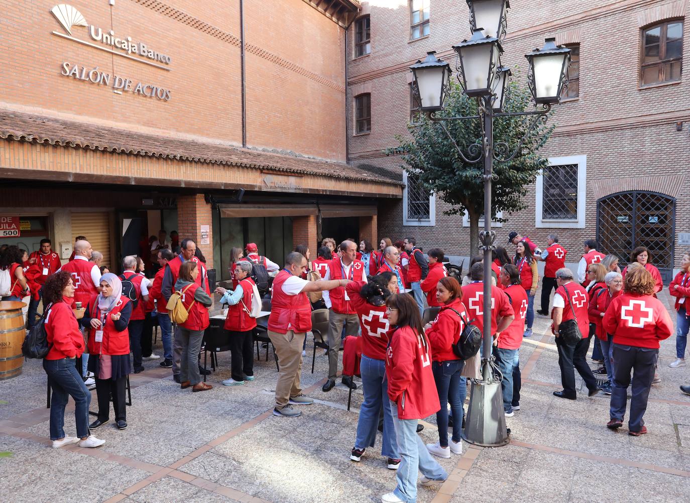 Fotos: Encuentro regional de voluntarios de Cruz Roja en Palencia