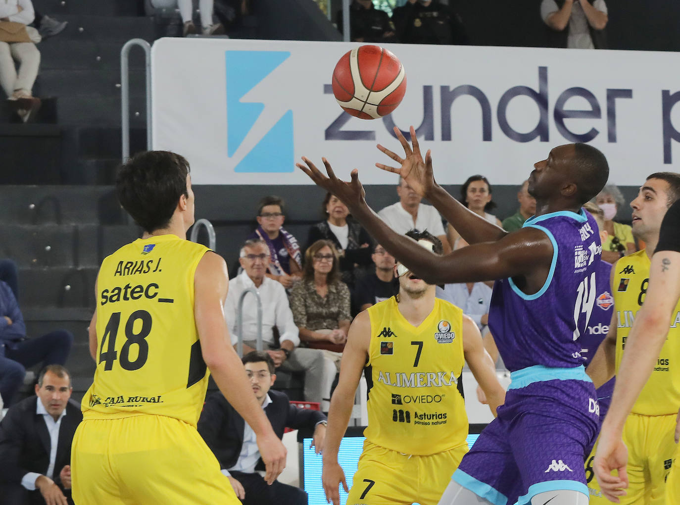 Fotos: Zunder Palencia 88- Alimerka Oviedo 63