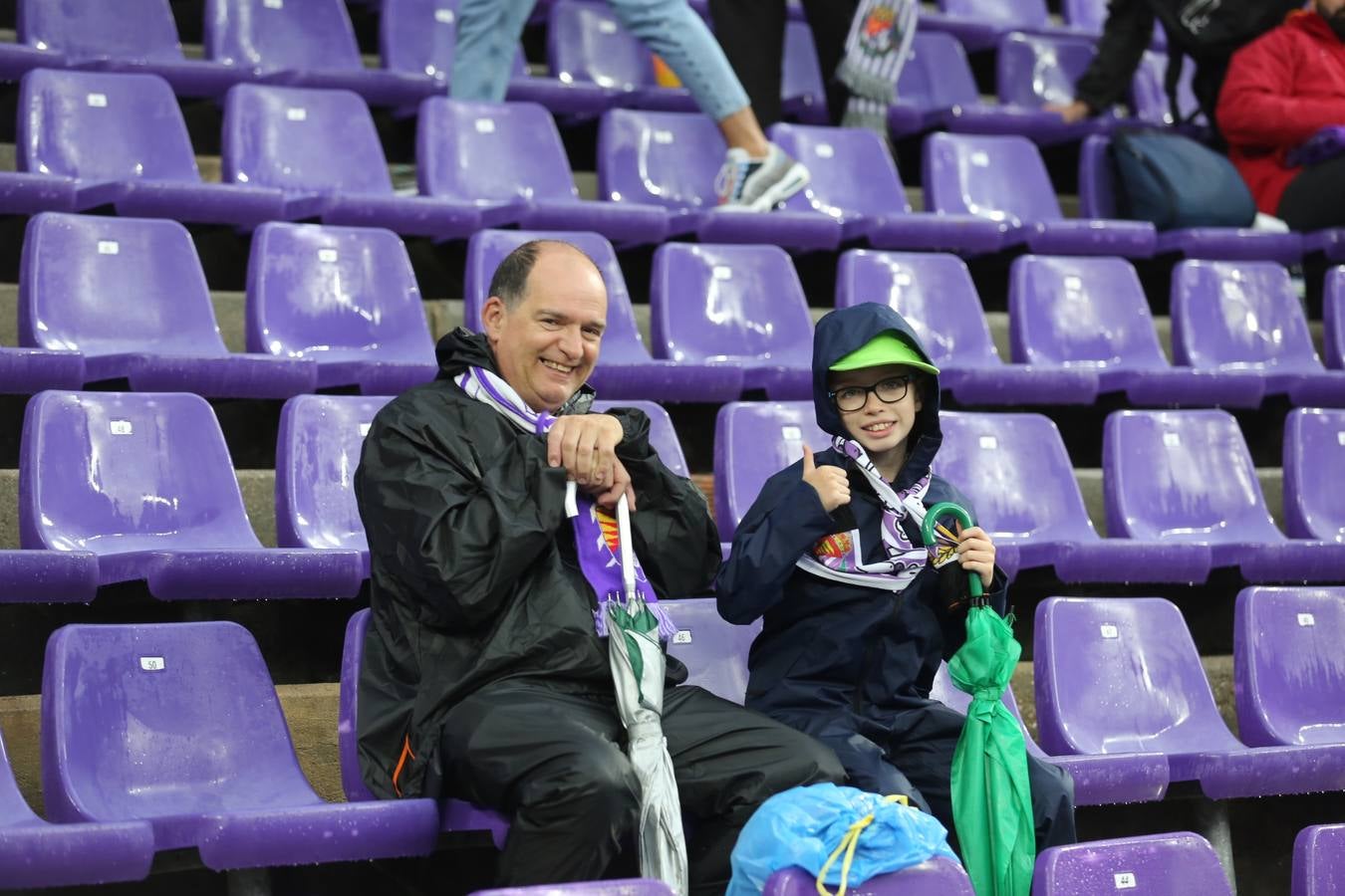 Fotos: Búscate en las fotos de la grada del Real Valladolid-Celta de Vigo (1/4)