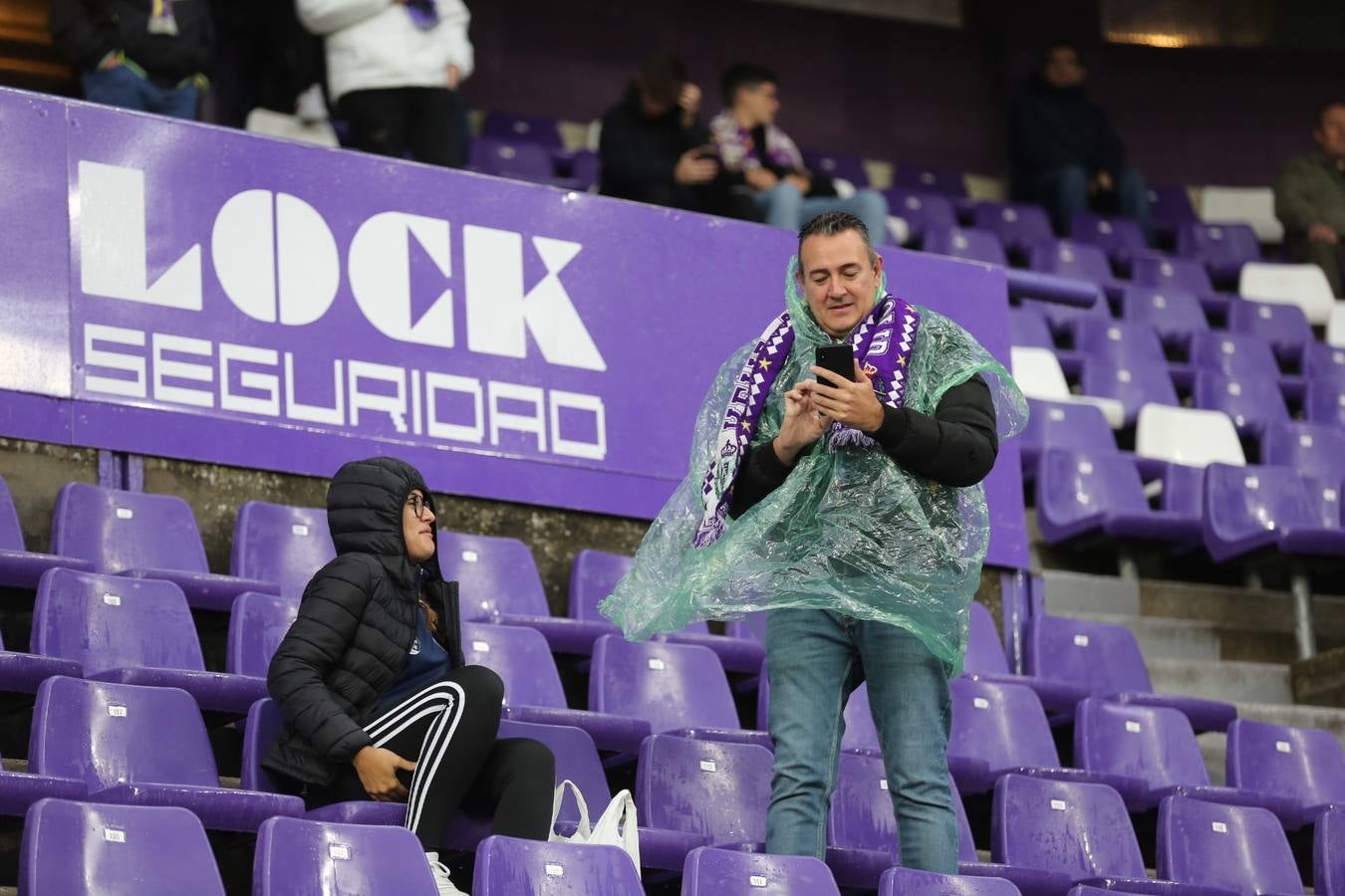 Fotos: Búscate en las fotos de la grada del Real Valladolid-Celta de Vigo (1/4)