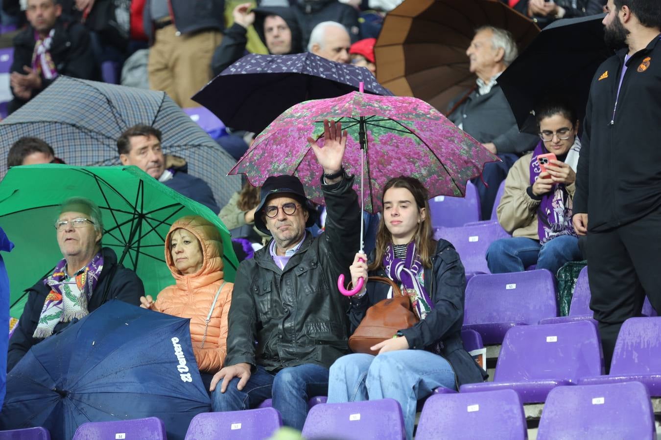 Fotos: Búscate en las fotos de la grada del Real Valladolid-Celta de Vigo (3/4)