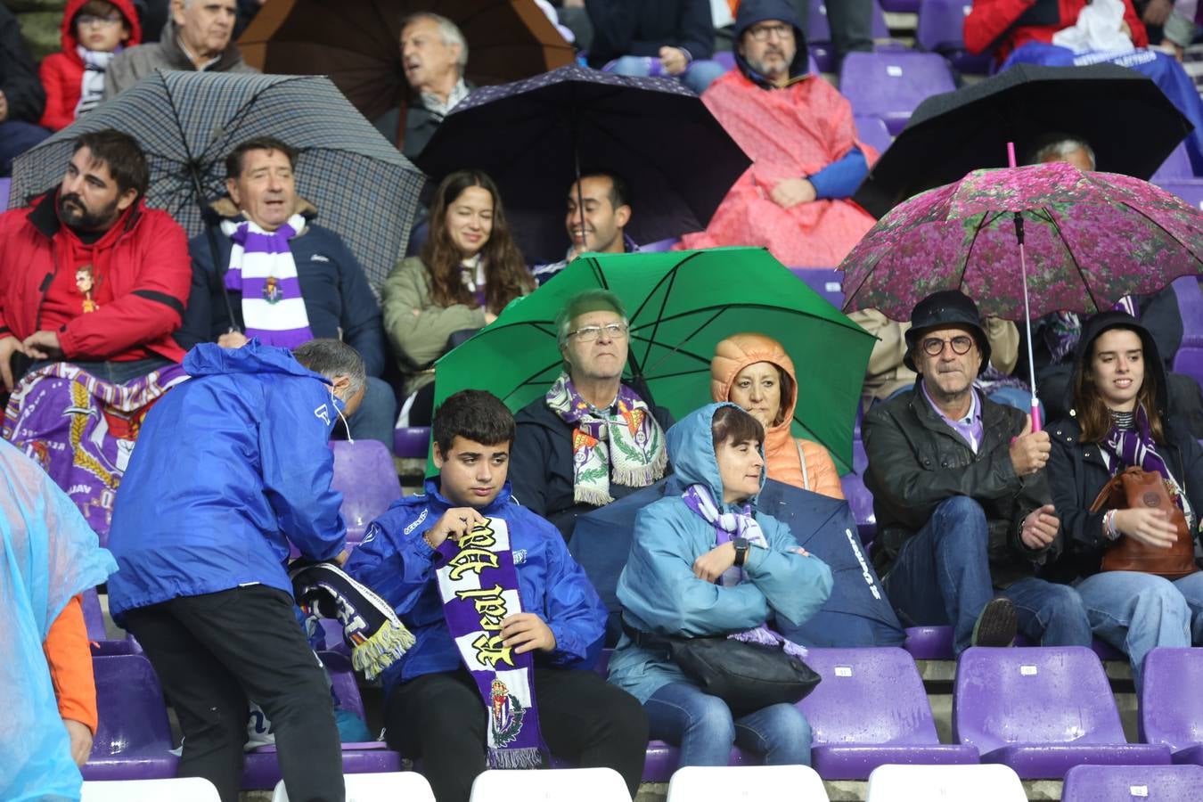 Fotos: Búscate en las fotos de la grada del Real Valladolid-Celta de Vigo (3/4)