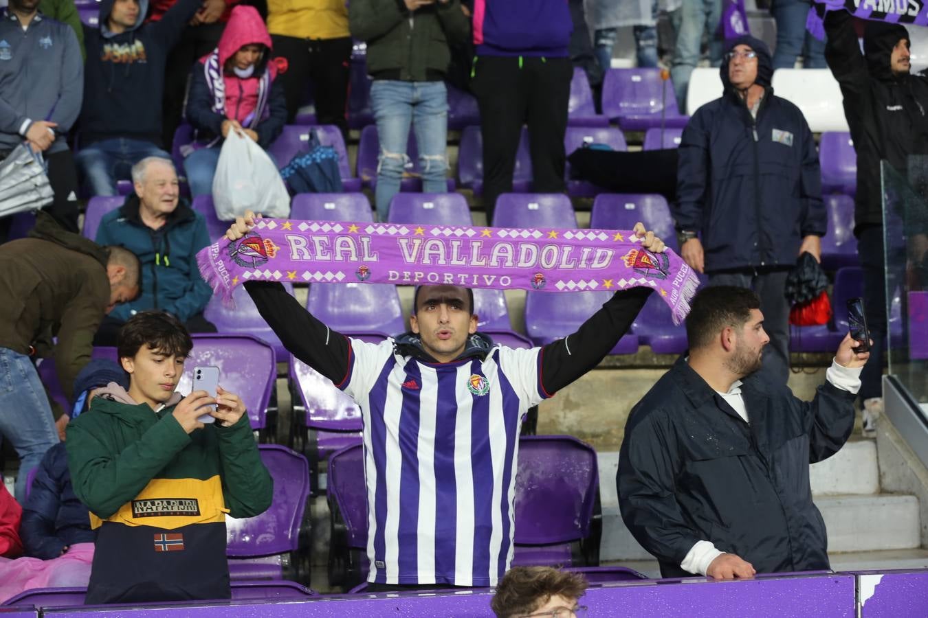 Fotos: Búscate en las fotos de la grada del Real Valladolid-Celta de Vigo (4/4)