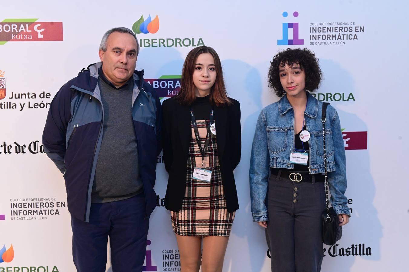 Luis Saldaña, Celia Saldaña y Lucía Fernández, del Colegio Teresiano de Valladolid.