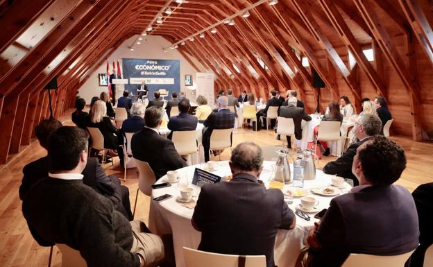 Asistentes al Foro Económico de El Norte de Castilla en el espacio La Granja de Valladolid.