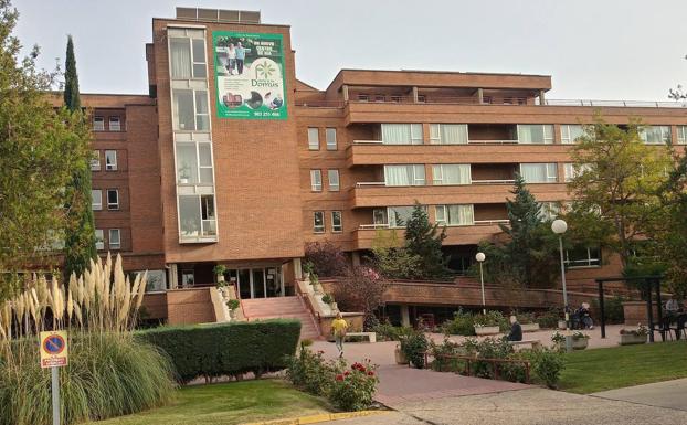 La nueva Casa de Beneficencia se construyó en una finca del Real Colegio San Albano de Ingleses.
