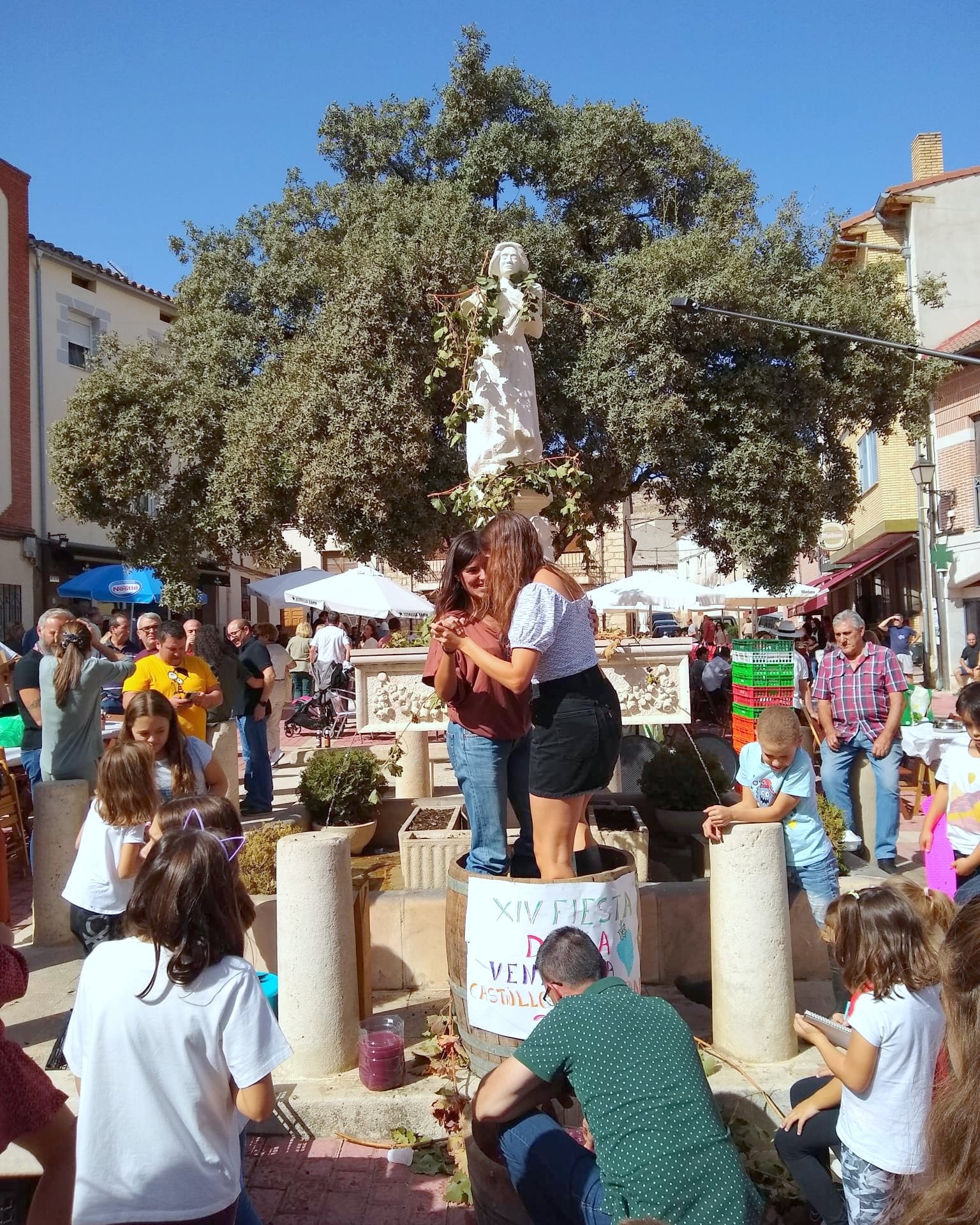 Castrillo de Don Juan se vuelca con la XIV Fiesta de la Vendimia