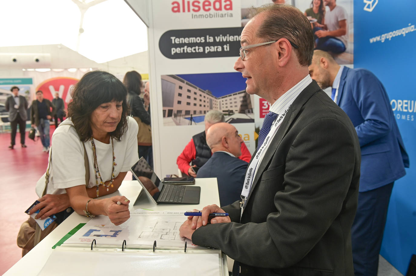 Fotos: Jornada del sábado en la Feria Inmobiliaria de Valladolid (FIVA) 2022 (1/2)