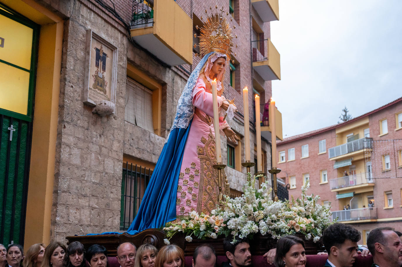 Fotos: La cofradía de la Vera Cruz está de cumpleaños