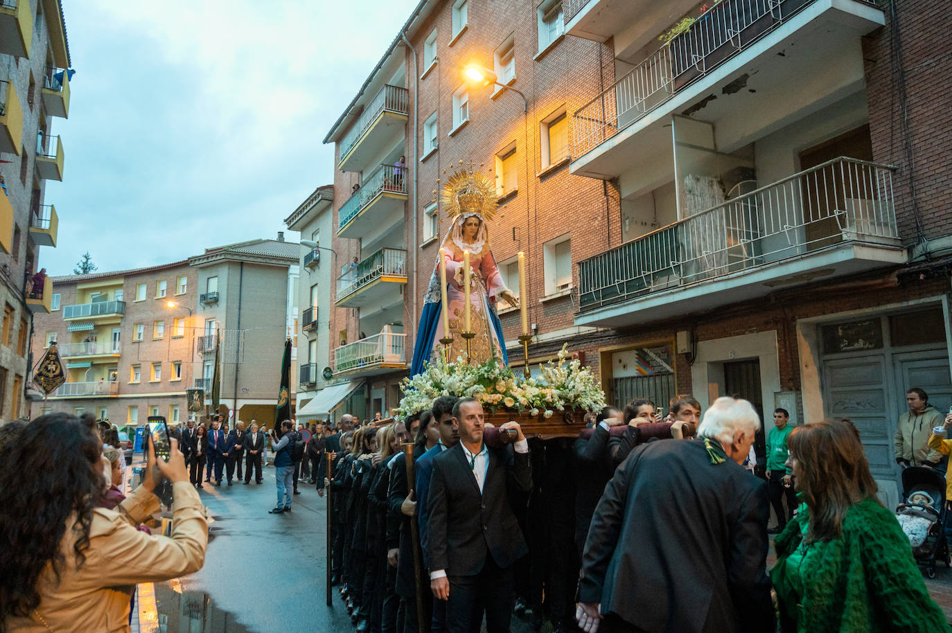Fotos: La cofradía de la Vera Cruz está de cumpleaños