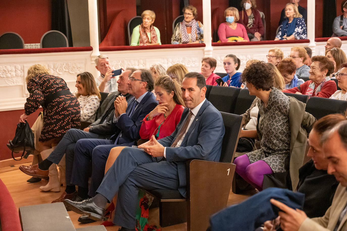 Fotos: Puesta de largo para la inauguración del curso de los Ceas en Palencia