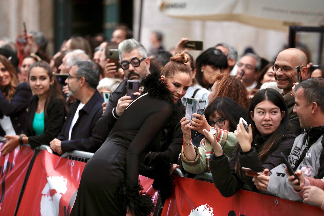 Fotos: Alfombra verde en la clausura de la Seminci 2022 (2/4)