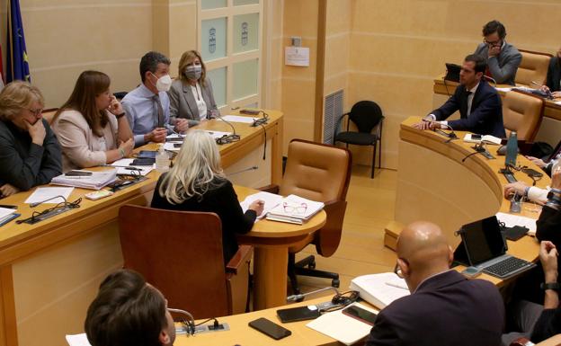 La izquierda duda del apoyo de Mañueco a Segovia para acoger la Agencia de la Inteligencia Artificial