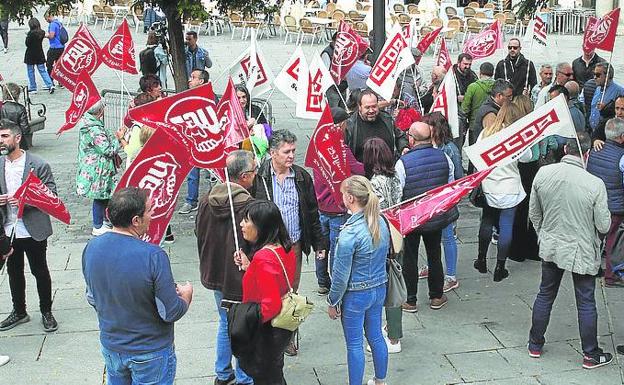 Los trabajadores de los autobuses urbanos de Segovia amenazan con paros los miércoles