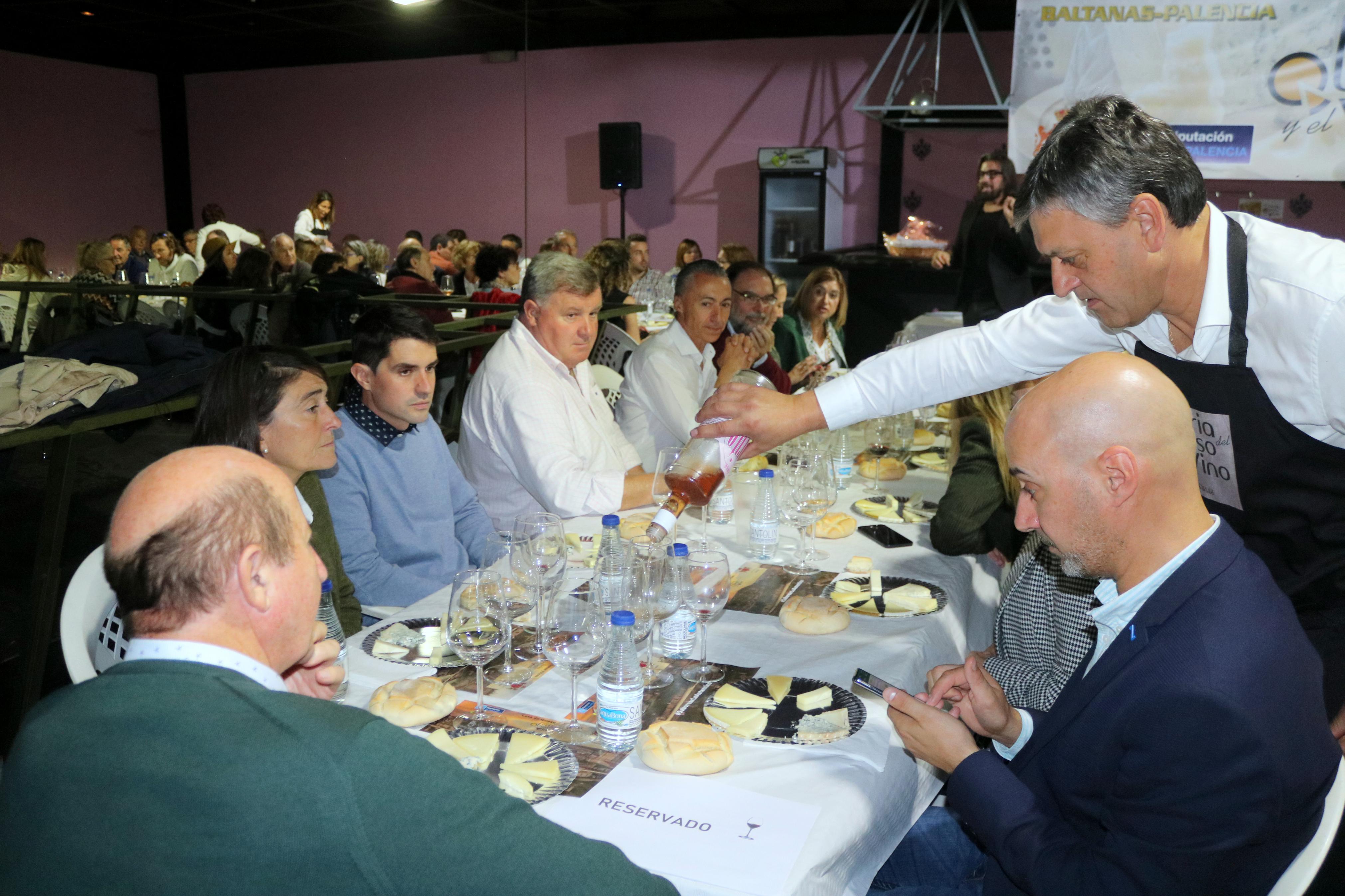 Baltanás celebró una multitudinaria feria del queso y el vino