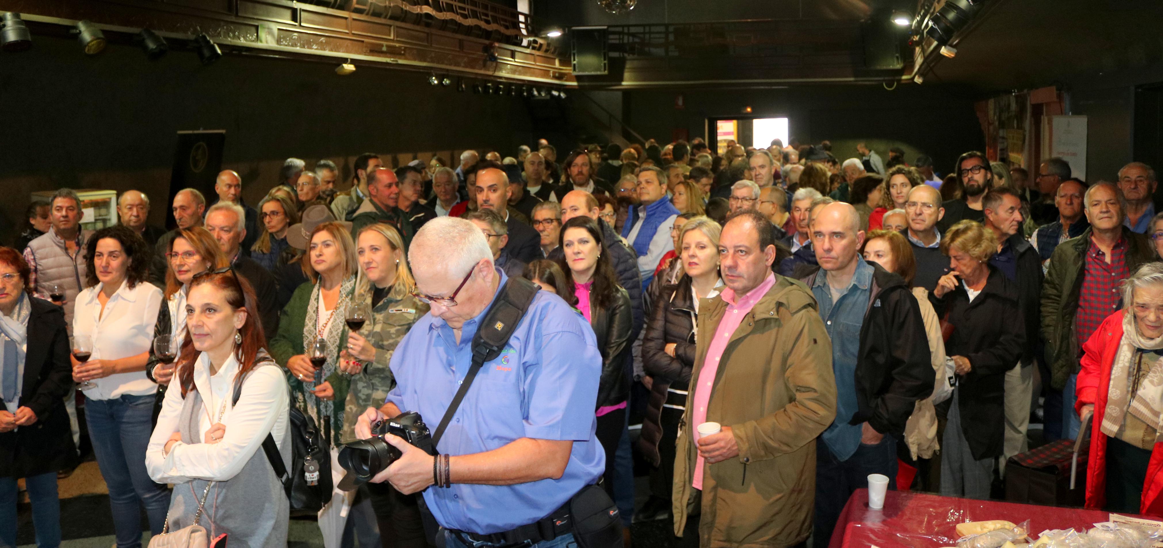 Baltanás celebró una multitudinaria feria del queso y el vino