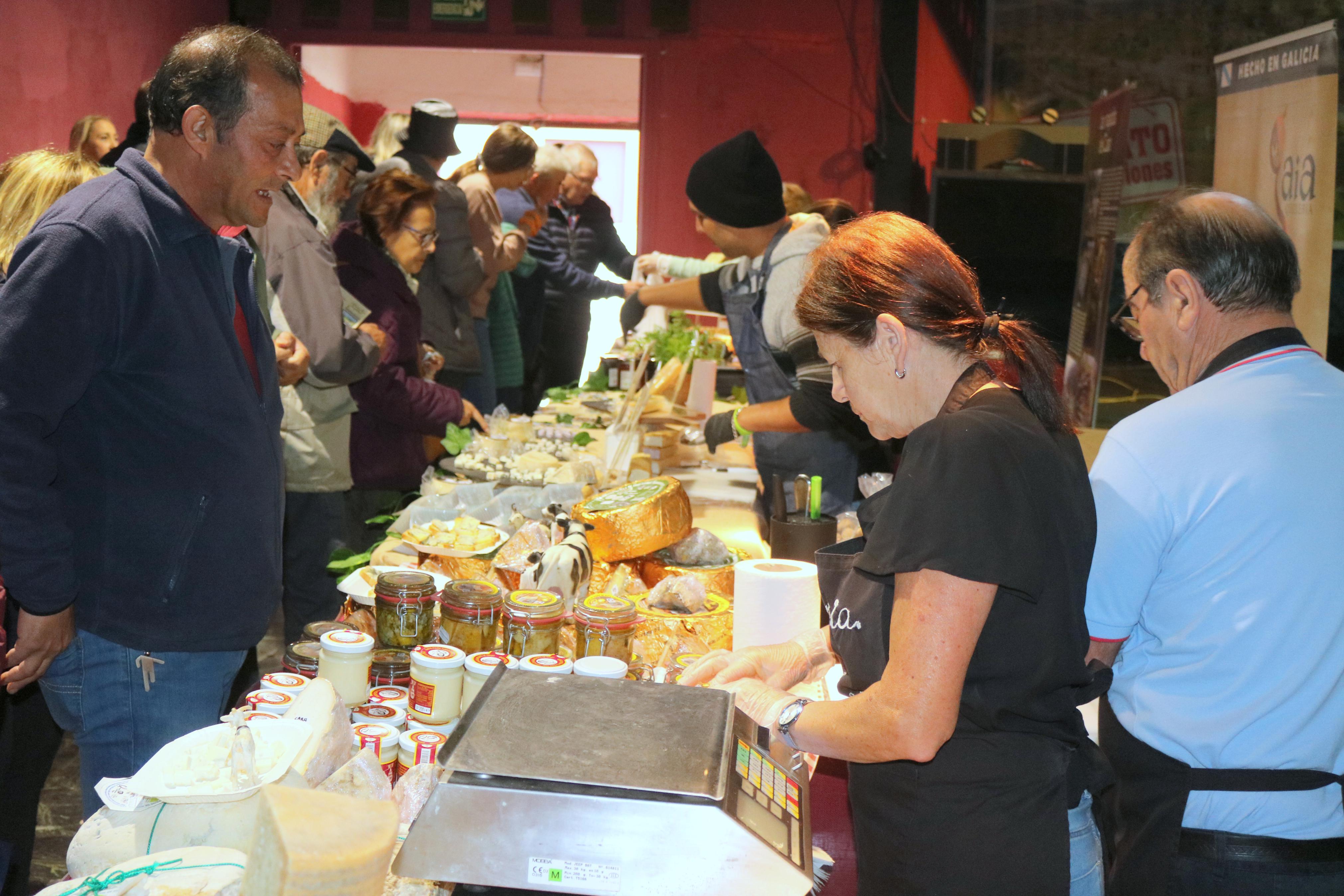 Baltanás celebró una multitudinaria feria del queso y el vino