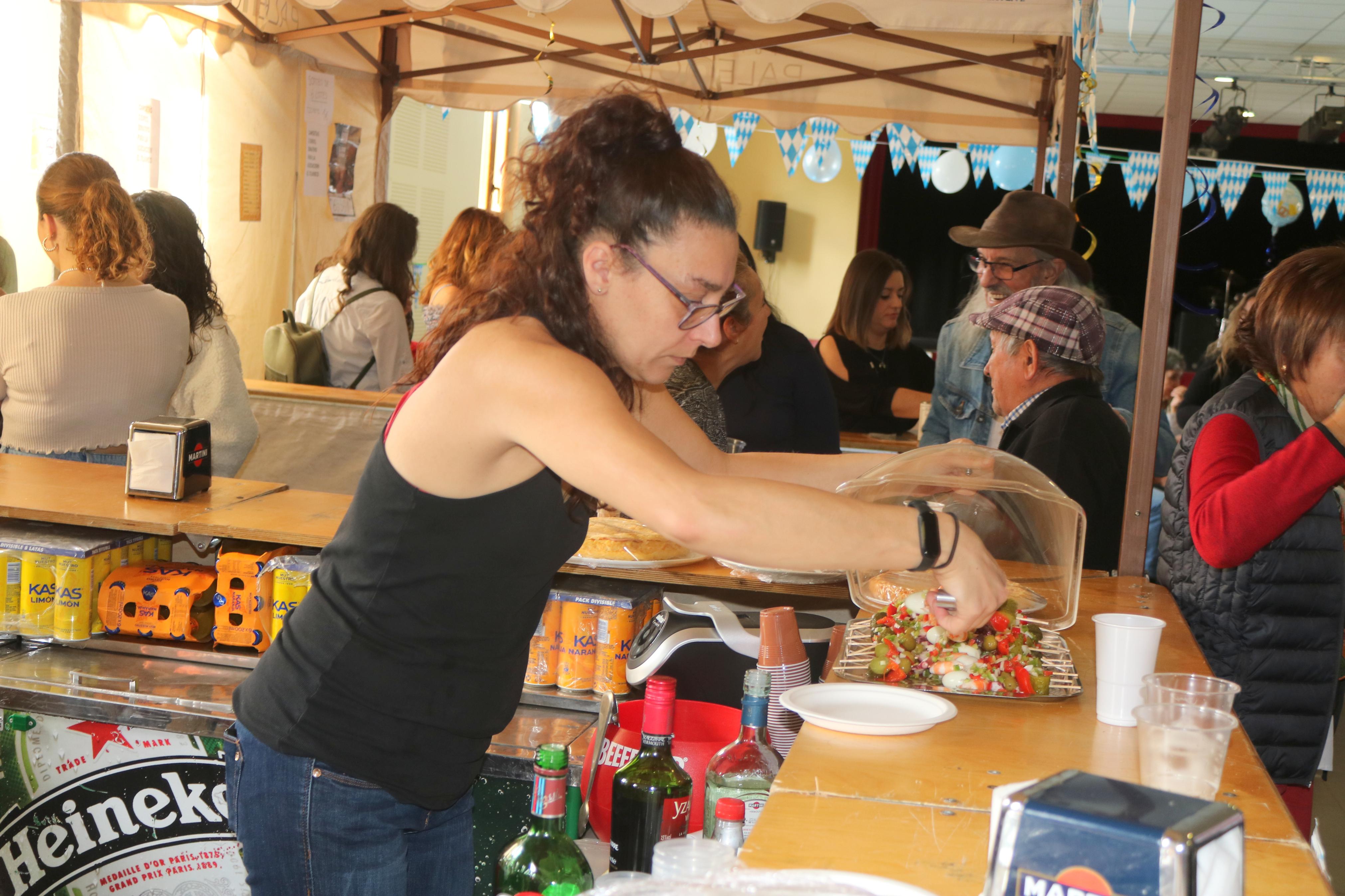 Numerosos vecinos y visitantes disfrutaron de la jornada dedicada a la cerveza en Villaviudas