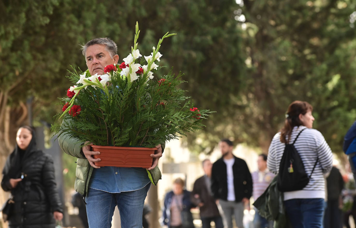 Fotos: El cementerio del Carmen de Valladolid, durante el Día de Todos los Santos