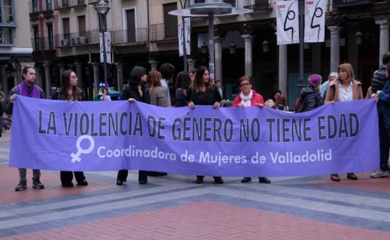 Concentración por el asesinato en Bruselas de la joven vallisoletana Teresa Rodríguez. 