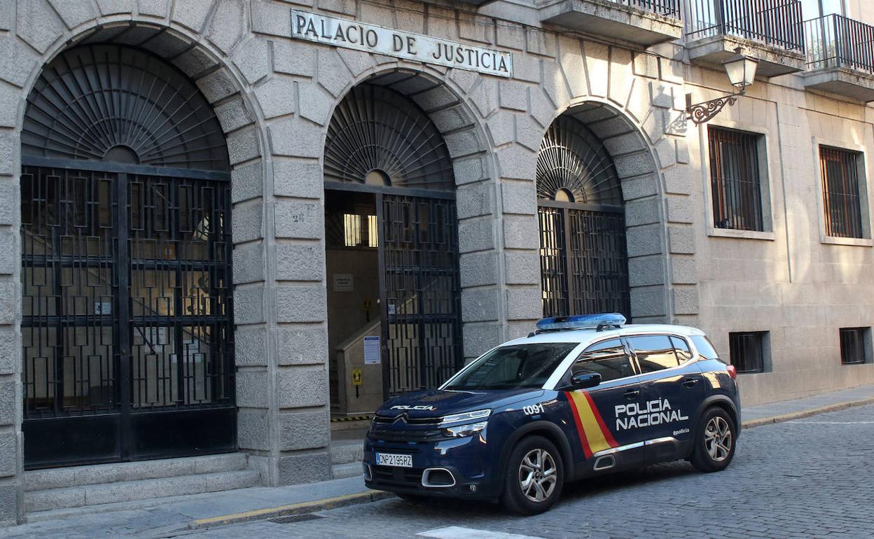 La Audiencia Provincial de Segovia. 