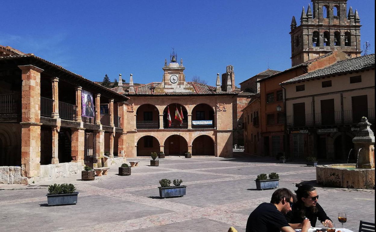 Plaza Mayor de Ayllón.