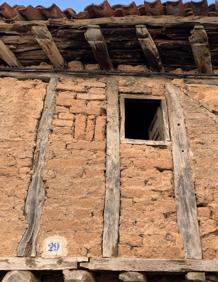 Imagen secundaria 2 - Las casas de adobe que moldearon los castellanos y leoneses con sus manos