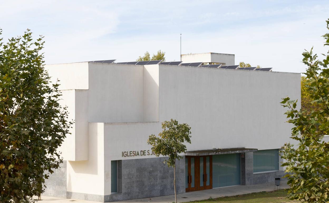 La parroquia San Juan Pablo II en la urbanización Entrepinares (Simancas) ya cuenta con paneles solares. 