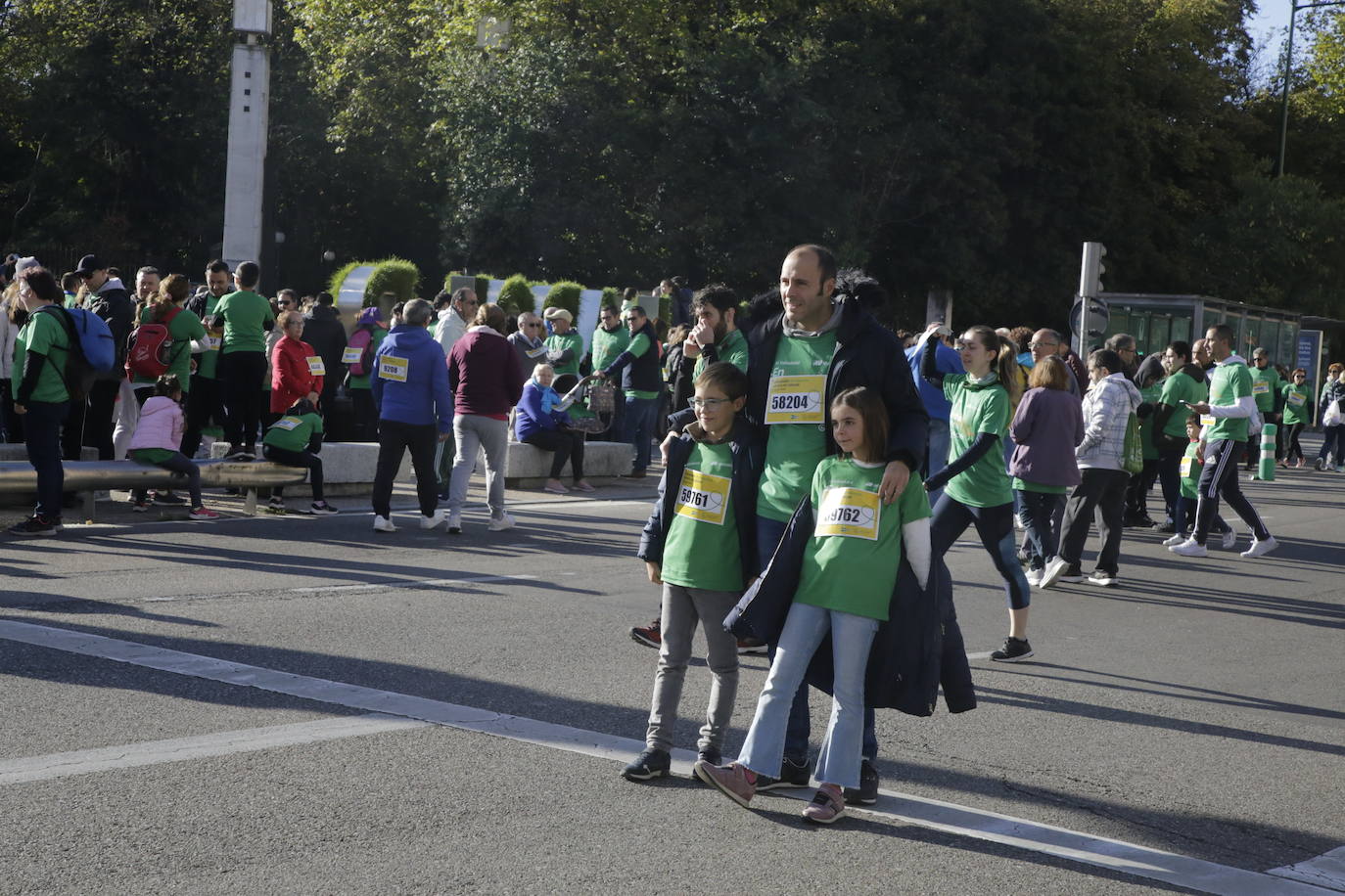 Fotos: La marcha contra el cáncer llena Valladolid de verde