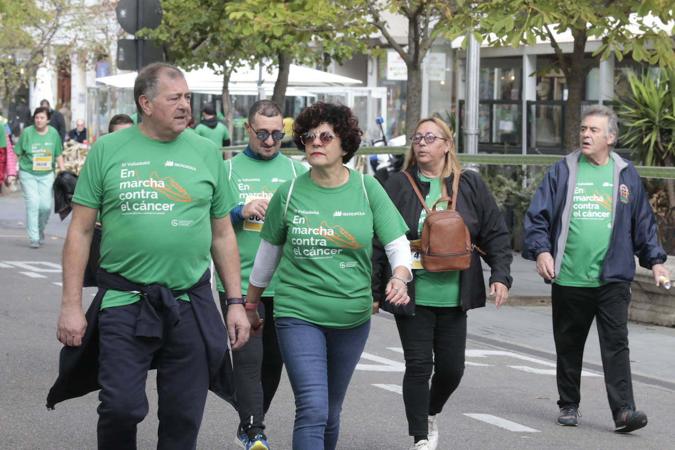 Fotos: La marcha contra el cáncer llena Valladolid de verde