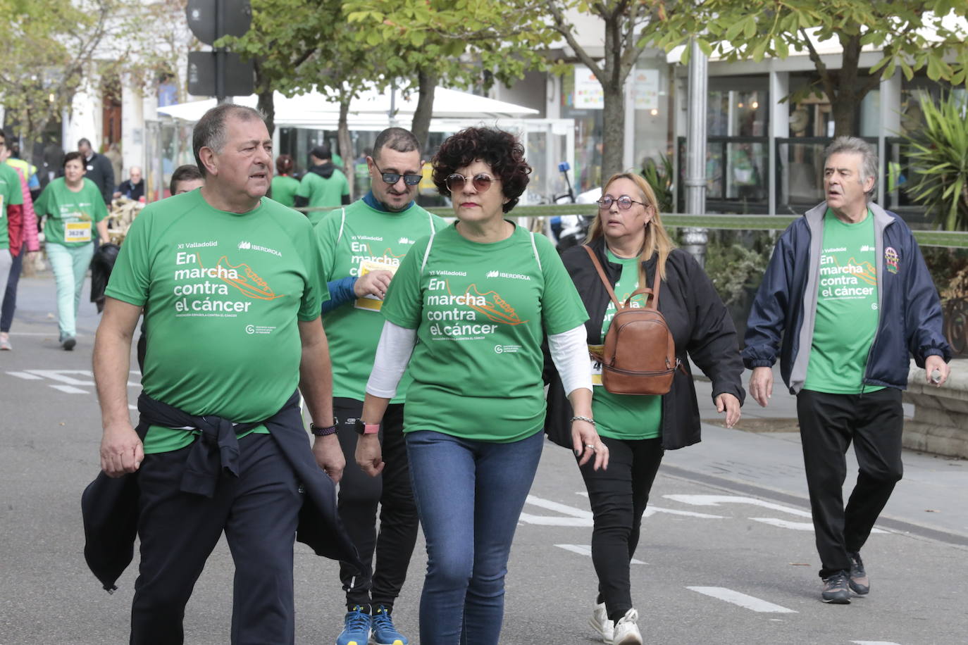 Fotos: La marcha contra el cáncer llena Valladolid de verde