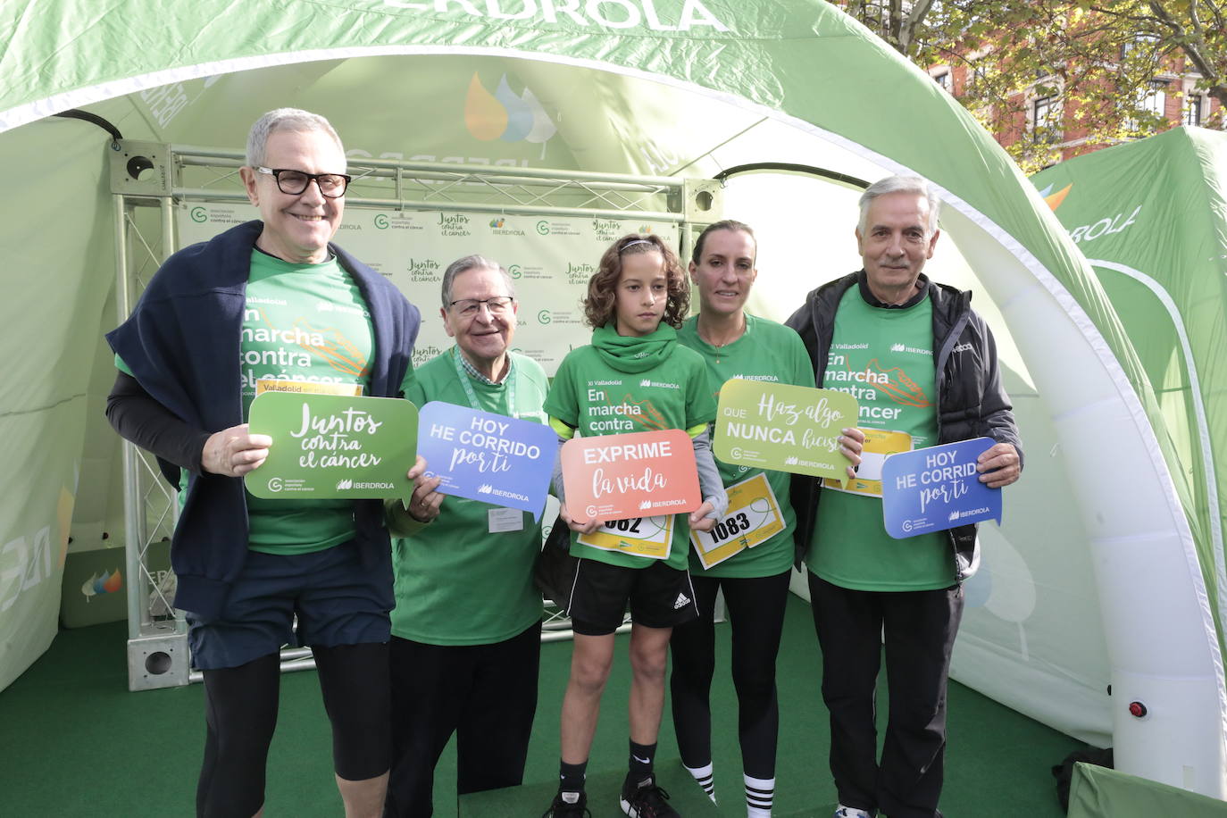 Fotos: La marcha contra el cáncer llena Valladolid de verde