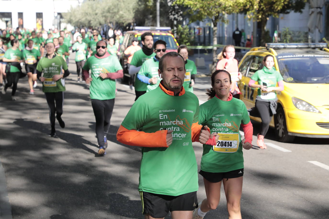 Fotos: La marcha contra el cáncer llena Valladolid de verde