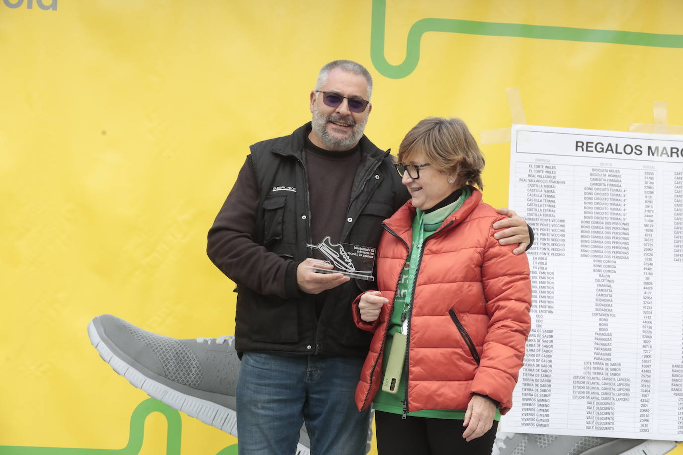 Fotos: La marcha contra el cáncer llena Valladolid de verde