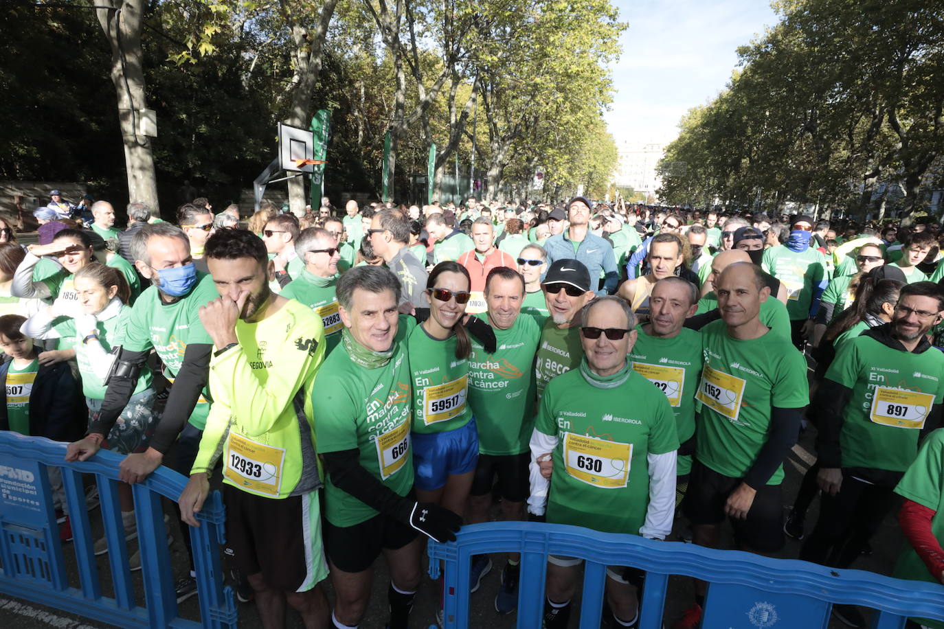 Fotos: La marcha contra el cáncer llena Valladolid de verde