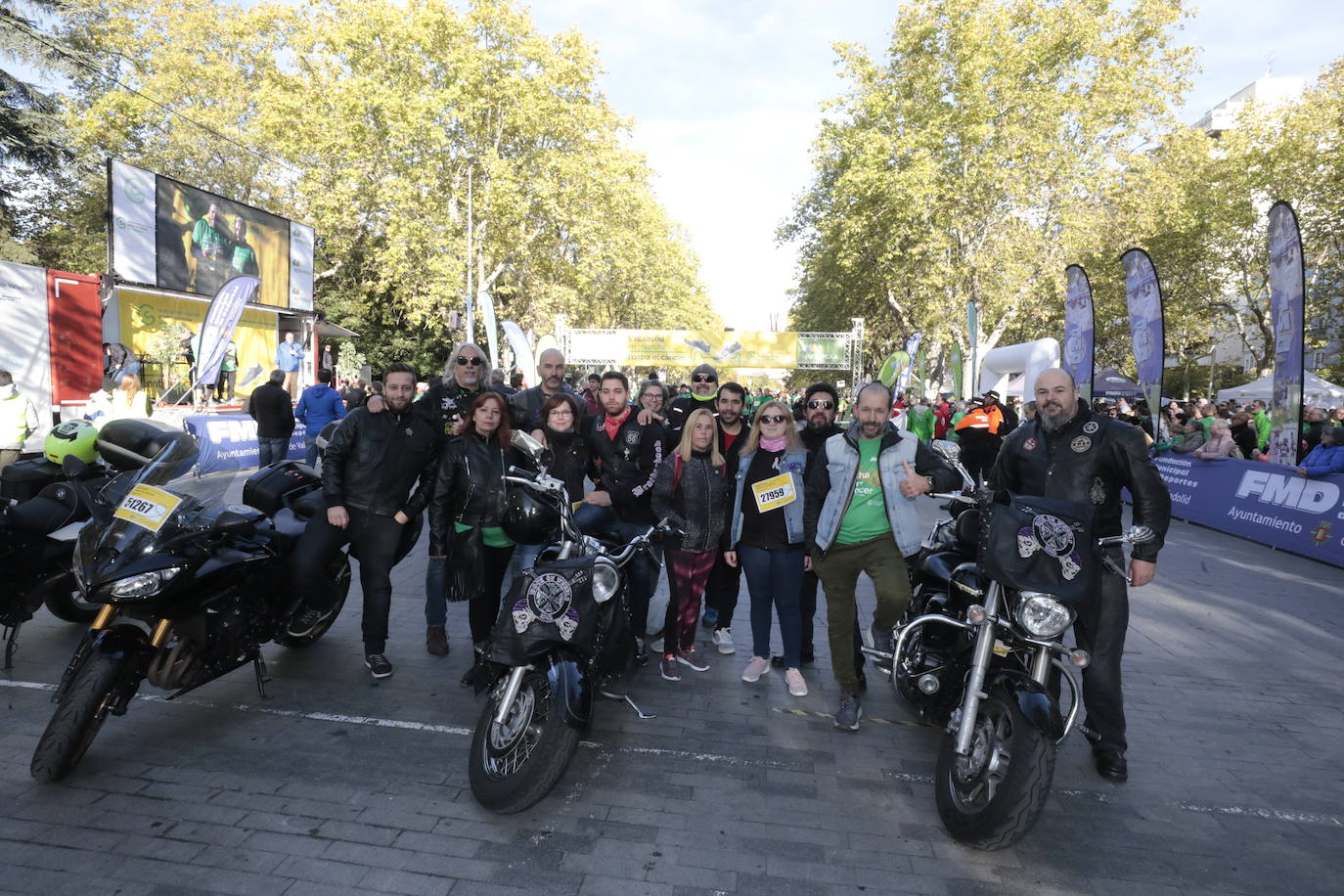 Fotos: La marcha contra el cáncer llena Valladolid de verde